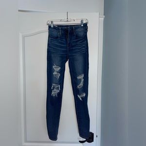 Size 4 Hi-Rise American Eagle Jegging